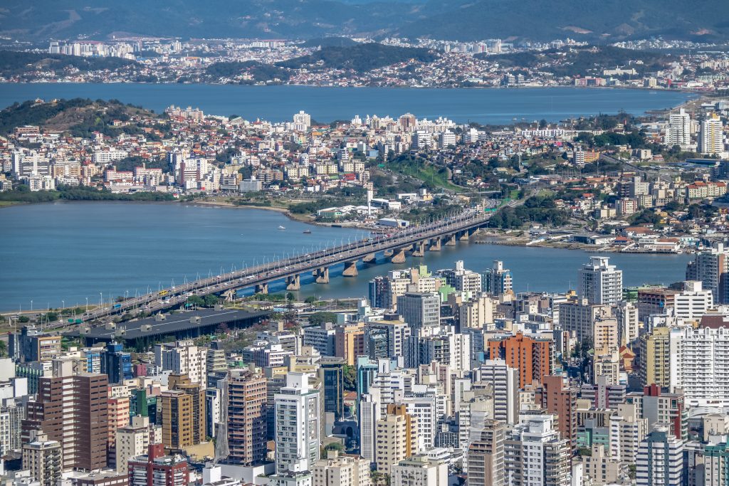 Descubra os melhores destinos para curtir férias no Brasil: Florianópolis - SC